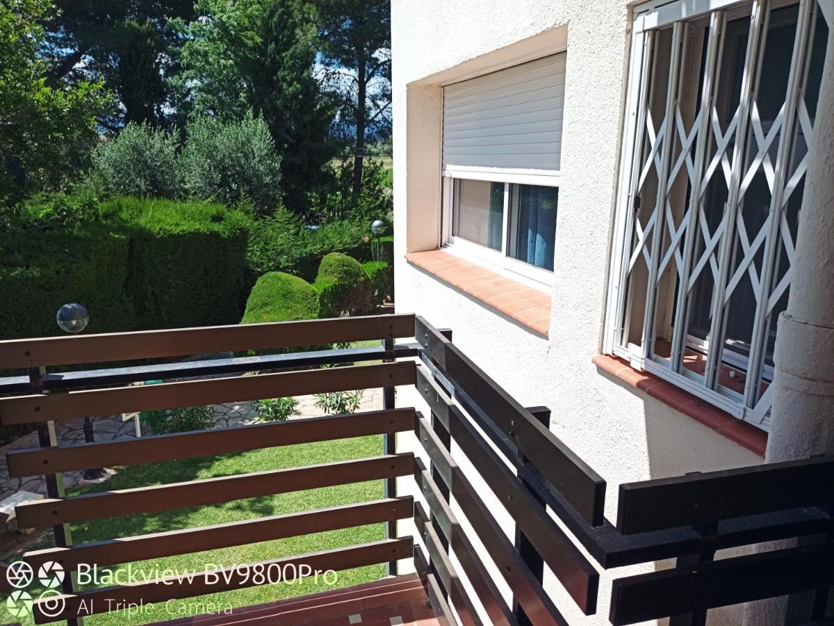 Apartaments Tarraco กัมบริลส์ ภายนอก รูปภาพ